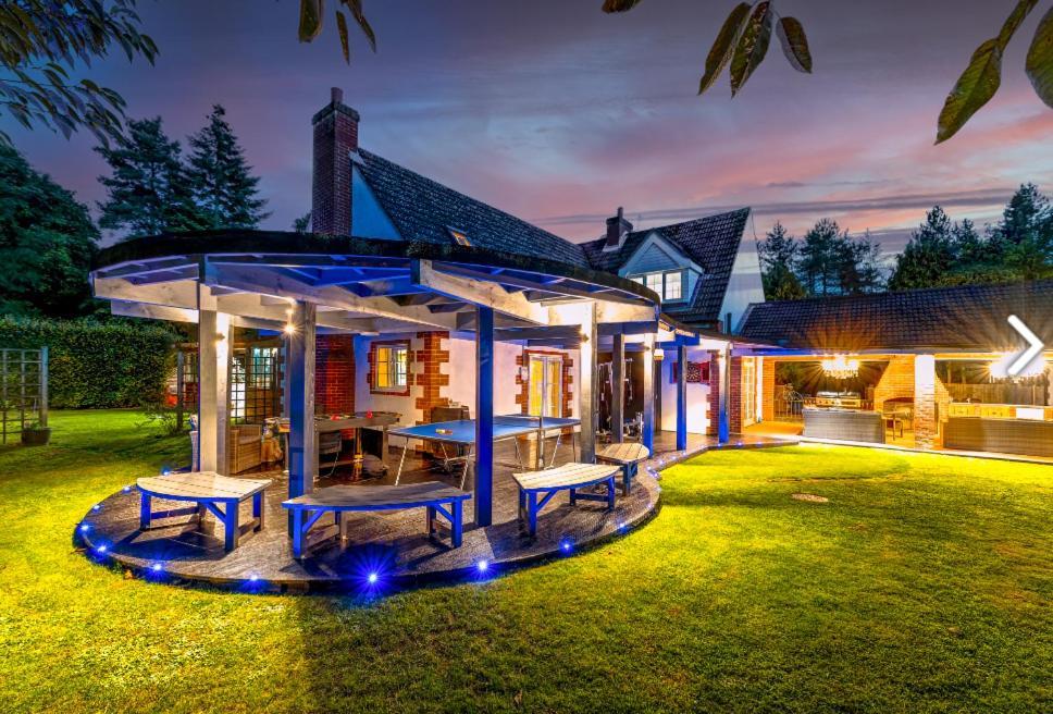 Hen & Stag Retreat Weekend Stay Sleeps 10 To 30 Thetford Ngoại thất bức ảnh