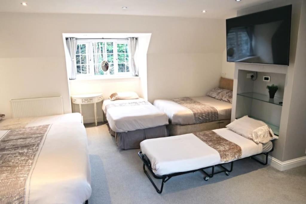 Hen & Stag Retreat Weekend Stay Sleeps 10 To 30 Thetford Ngoại thất bức ảnh